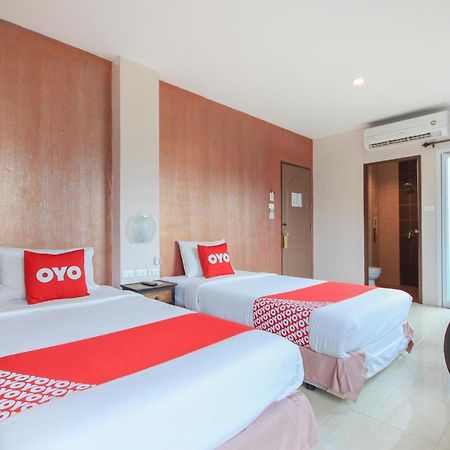 OYO 75321 Gemma Patong Hotell Phuket Exteriör bild